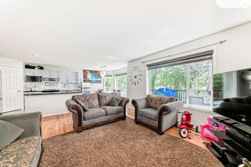 45 Shawbrooke Park Sw, Calgary, AB - Indoor Photo Showing Living Room
