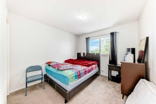45 Shawbrooke Park Sw, Calgary, AB - Indoor Photo Showing Bedroom