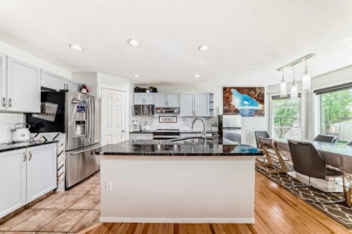 45 Shawbrooke Park Sw, Calgary, AB - Indoor Photo Showing Kitchen