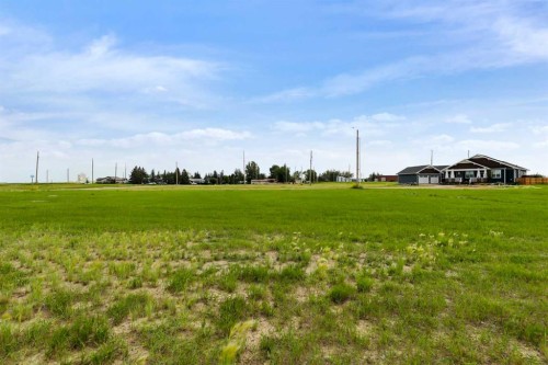104 Mcgregor Close, Milo, AB 