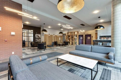 305-4138 University Avenue Nw, Calgary, AB - Indoor