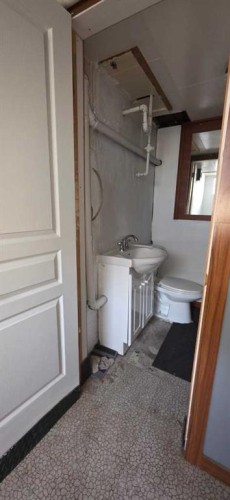 488 Northmount Drive Nw, Calgary, AB - Indoor