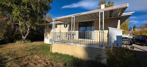 488 Northmount Drive Nw, Calgary, AB - Outdoor