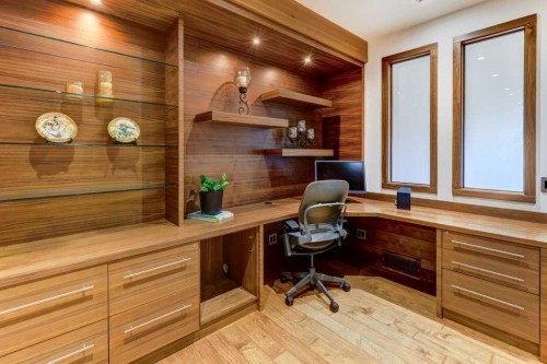 738 Crescent Road Nw, Calgary, AB - Indoor Photo Showing Office