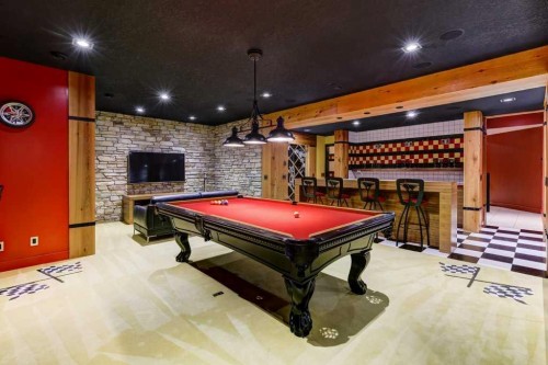 738 Crescent Road Nw, Calgary, AB - Indoor Photo Showing Other Room