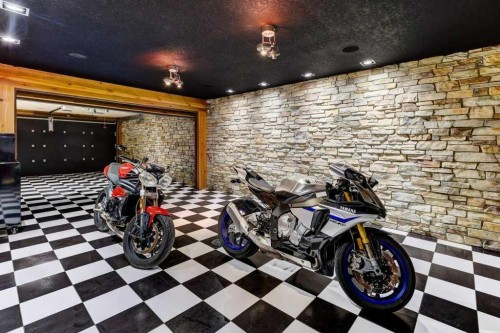 738 Crescent Road Nw, Calgary, AB - Indoor