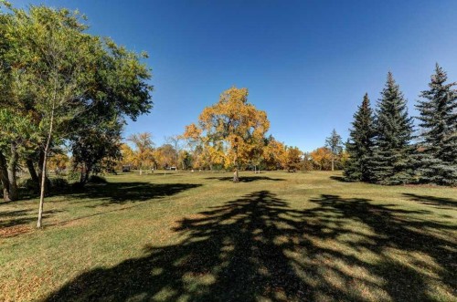 738 Crescent Road Nw, Calgary, AB - Outdoor With View