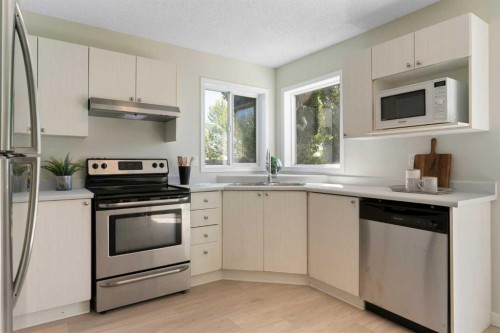 186 Harvest Rose Circle Ne, Calgary, AB - Indoor Photo Showing Kitchen With Stainless Steel Kitchen