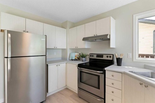 186 Harvest Rose Circle Ne, Calgary, AB - Indoor Photo Showing Kitchen With Stainless Steel Kitchen