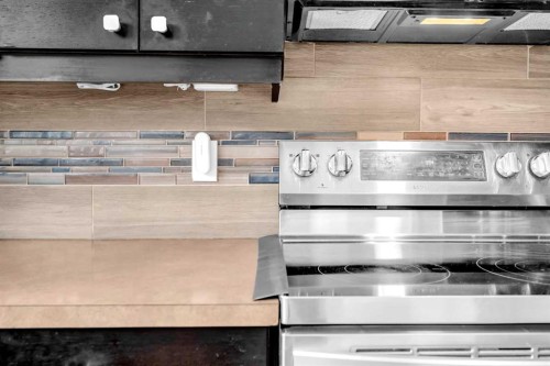 54 Templegreen Road Ne, Calgary, AB - Indoor Photo Showing Kitchen