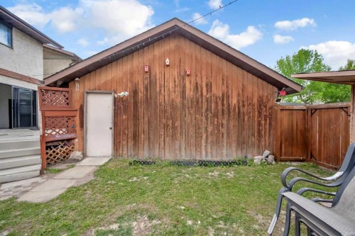 54 Templegreen Road Ne, Calgary, AB - Outdoor