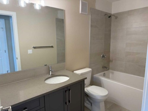 91 Sundown Crescent, Cochrane, AB - Indoor Photo Showing Bathroom