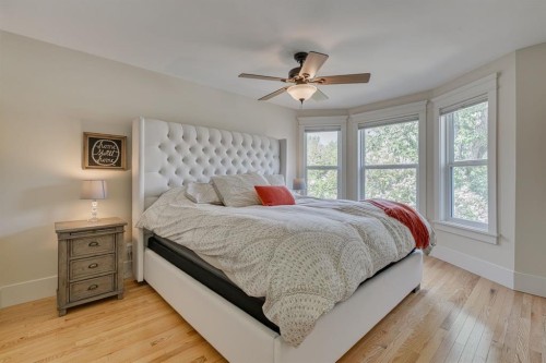 609 23 Avenue Sw, Calgary, AB - Indoor Photo Showing Bedroom