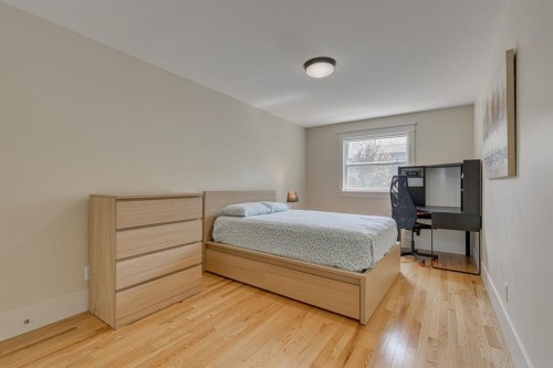 609 23 Avenue Sw, Calgary, AB - Indoor Photo Showing Bedroom