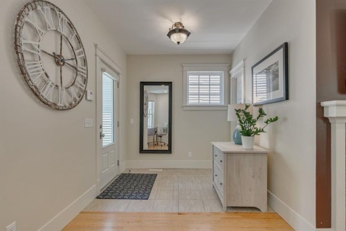 609 23 Avenue Sw, Calgary, AB - Indoor Photo Showing Other Room