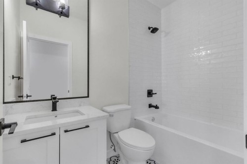 14 Ranchers Meadows, Okotoks, AB - Indoor Photo Showing Bathroom