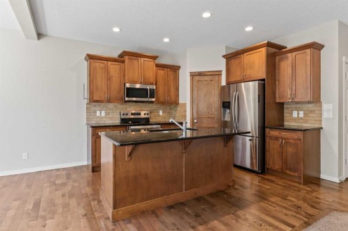 77 Auburn Glen Common Se, Calgary, AB - Indoor Photo Showing Kitchen With Double Sink
