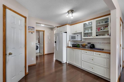 717 Coral Springs Boulevard Ne, Calgary, AB - Indoor