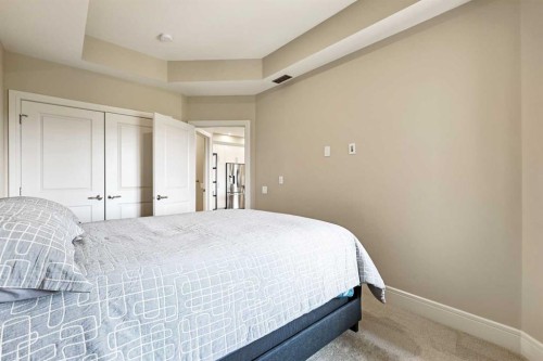 2347-2330 Fish Creek Boulevard Sw, Calgary, AB - Indoor Photo Showing Bedroom