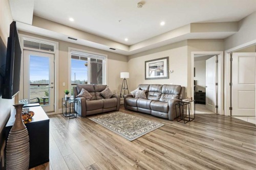 2347-2330 Fish Creek Boulevard Sw, Calgary, AB - Indoor Photo Showing Living Room