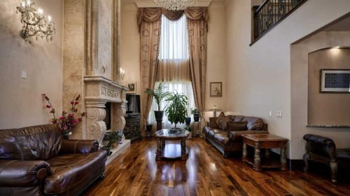 1911 13 Avenue Nw, Calgary, AB - Indoor Photo Showing Living Room