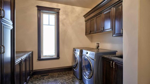 1911 13 Avenue Nw, Calgary, AB - Indoor Photo Showing Laundry Room