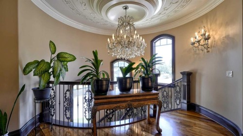 1911 13 Avenue Nw, Calgary, AB - Indoor Photo Showing Other Room