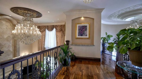 1911 13 Avenue Nw, Calgary, AB - Indoor Photo Showing Other Room