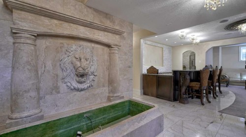 1911 13 Avenue Nw, Calgary, AB - Indoor Photo Showing Bathroom