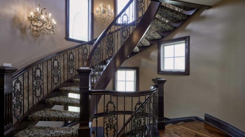 1911 13 Avenue Nw, Calgary, AB - Indoor Photo Showing Other Room