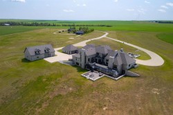 240046 284  Rural Kneehill County, AB T3R 0K4