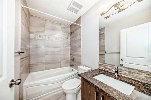 46 Panora Street Nw, Calgary, AB - Indoor Photo Showing Bathroom