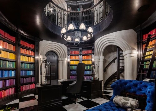 732 Crescent Road Nw, Calgary, AB - Indoor