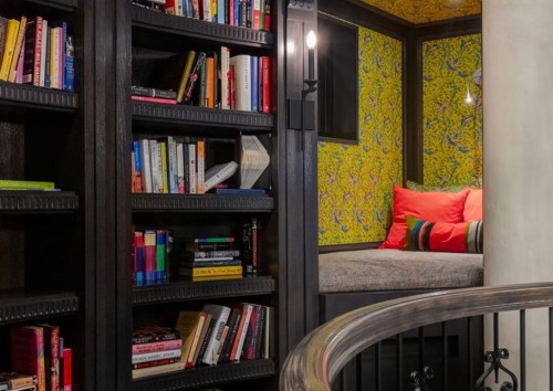 732 Crescent Road Nw, Calgary, AB - Indoor