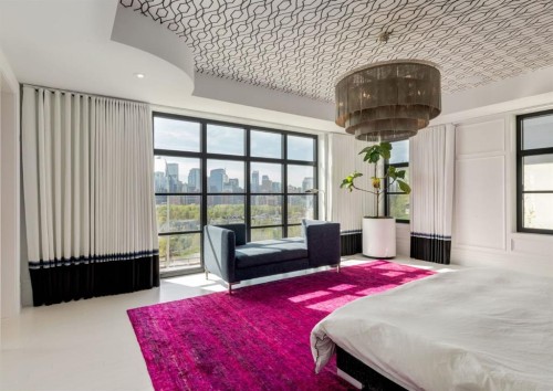 732 Crescent Road Nw, Calgary, AB - Indoor Photo Showing Bedroom