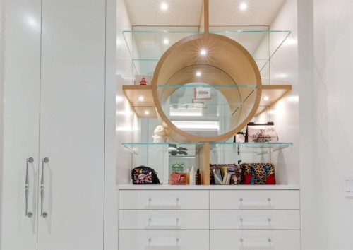 732 Crescent Road Nw, Calgary, AB - Indoor Photo Showing Other Room