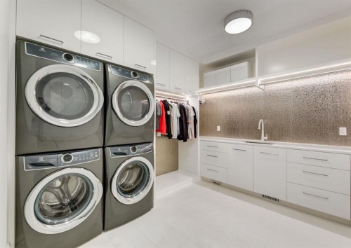 732 Crescent Road Nw, Calgary, AB - Indoor Photo Showing Laundry Room