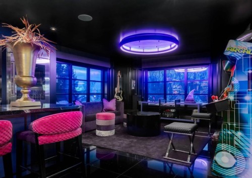 732 Crescent Road Nw, Calgary, AB - Indoor