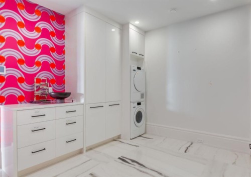 732 Crescent Road Nw, Calgary, AB - Indoor Photo Showing Other Room