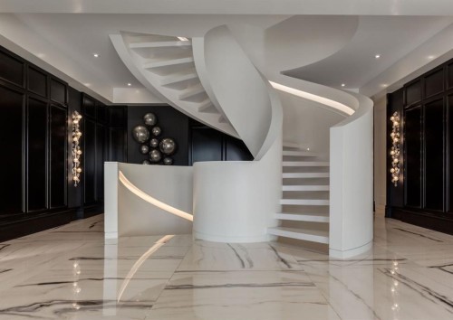 732 Crescent Road Nw, Calgary, AB - Indoor Photo Showing Other Room