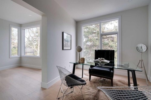 711 Imperial Way Sw, Calgary, AB - Indoor Photo Showing Office