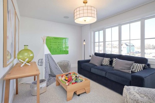 219 Calais Drive Sw, Calgary, AB - Indoor Photo Showing Living Room