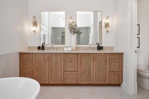 219 Calais Drive Sw, Calgary, AB - Indoor Photo Showing Bathroom