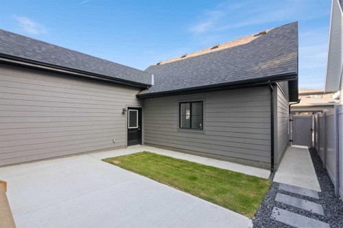 219 Calais Drive Sw, Calgary, AB - Outdoor