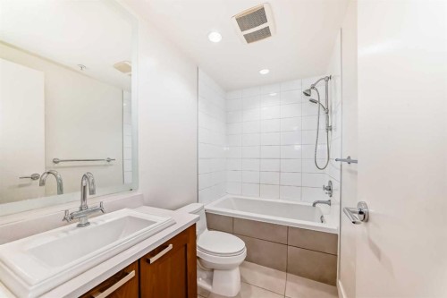 1126-222 Riverfront Avenue Sw, Calgary, AB - Indoor Photo Showing Bathroom