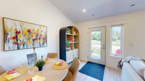 731 7 Avenue West, Cardston, AB - Indoor Photo Showing Dining Room