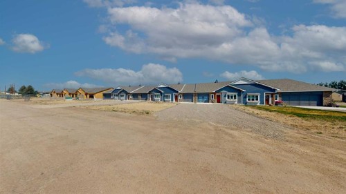 731 7 Avenue West, Cardston, AB - Outdoor