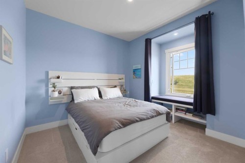 32325 Range Road 24, Rural Mountain View County, AB - Indoor Photo Showing Bedroom