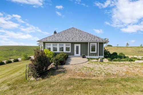 32325 Range Road 24, Rural Mountain View County, AB - Outdoor