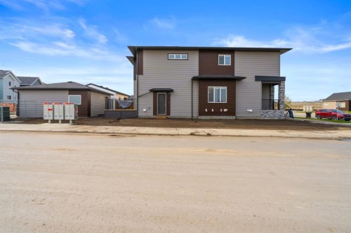 114 Lewiston Way Ne, Calgary, AB - Outdoor